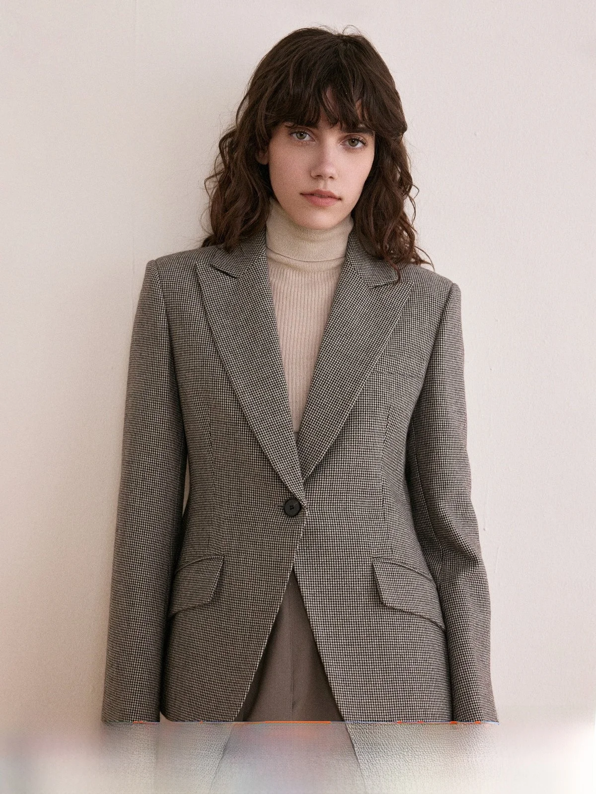 

Classic Women's Tailored ort Coat with Waist-Cinching Design And Plaid Pattern Briti Sle Casual Wear for Spring