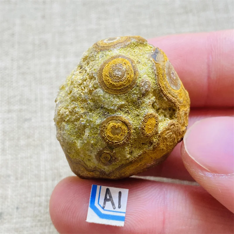 

Natural Gobi Mineral Specimen Magic Eye Energy Chakra Stone Crystal Body Healing Home Decoration