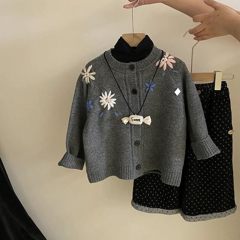 Girls Suit Korean Fashion Style Sweet Little Girl Hook Flower Knitted Cardigan 2024 New Solid Color Polka Trouser 3-piece Set