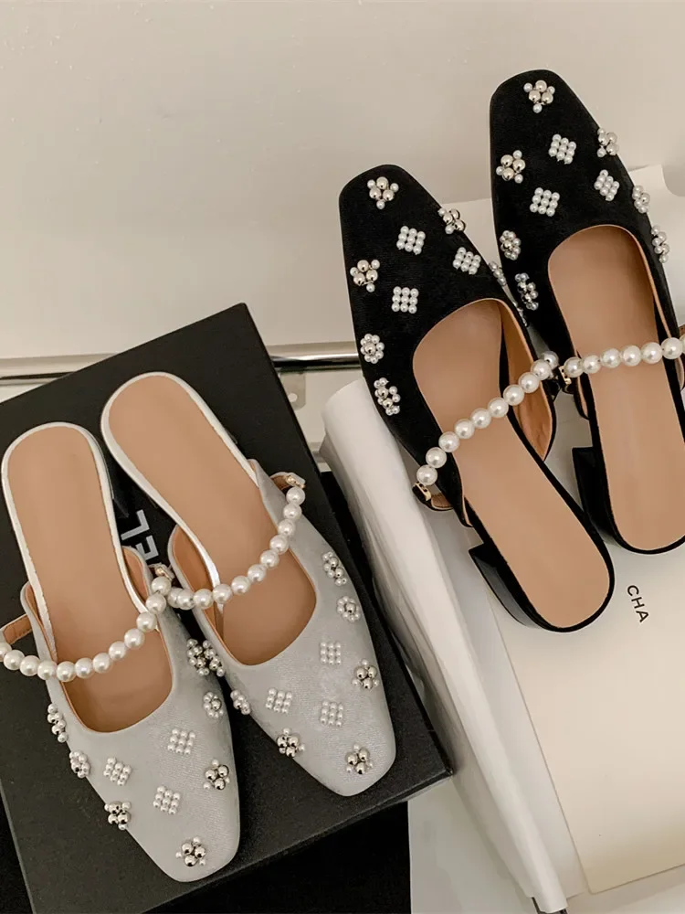 

Elegant Chinese Sle Pearl Buckle Slippers for Women Outdoor Wear mid Heel Cover Toe Half Slippers Trendy Beaded Flats