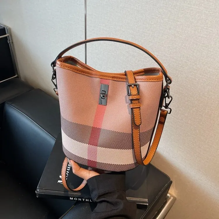 

2026 SS Women's Trendy Soft Tote Bag, Vintage Quilted Crossbody Purse, Genuine Leather Multi-way Shoulder Bag for Casual Dating