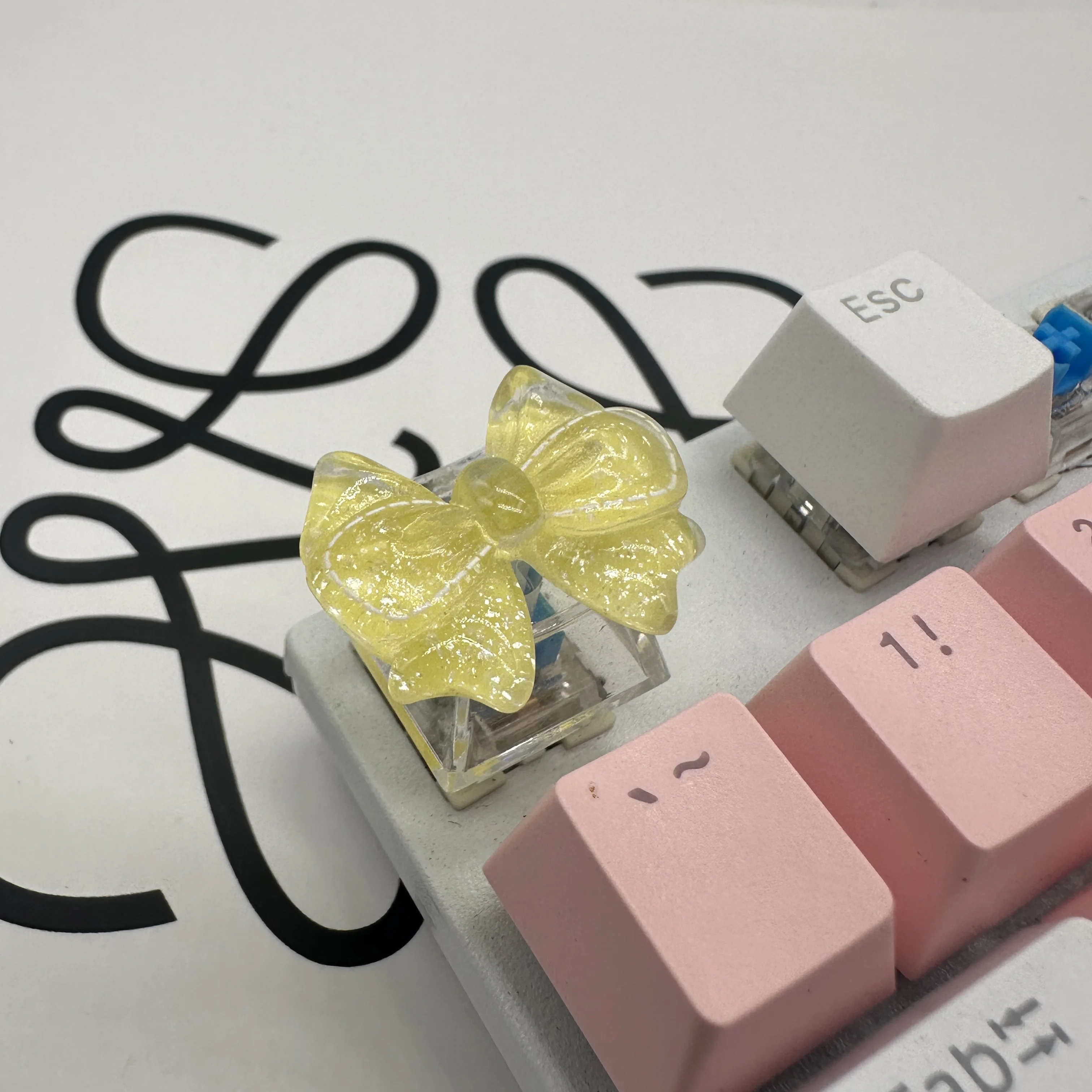 DlY Personalized original resin cute bow keycap cross axis mechanical keyboard keycap single macaron pink