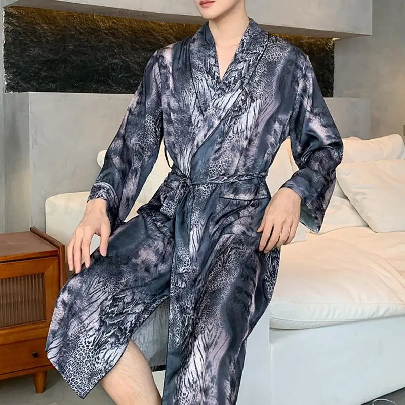 موضة ليوبارد طباعة رداء الذكور ملابس خاصة الحرير الساتان بأكمام طويلة البشكير كيمونو ثوب الرجال التلبيب ملابس المنزل ثوب النوم المتسكعون #2