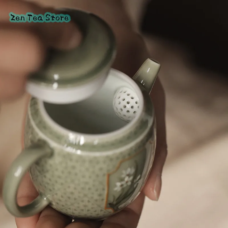 Hand-painted Daffodil Window Pot Yue Kiln Celadon Teapot Ceramic Gold Cover Button Small Household Kung Fu Tea Set Single Pot