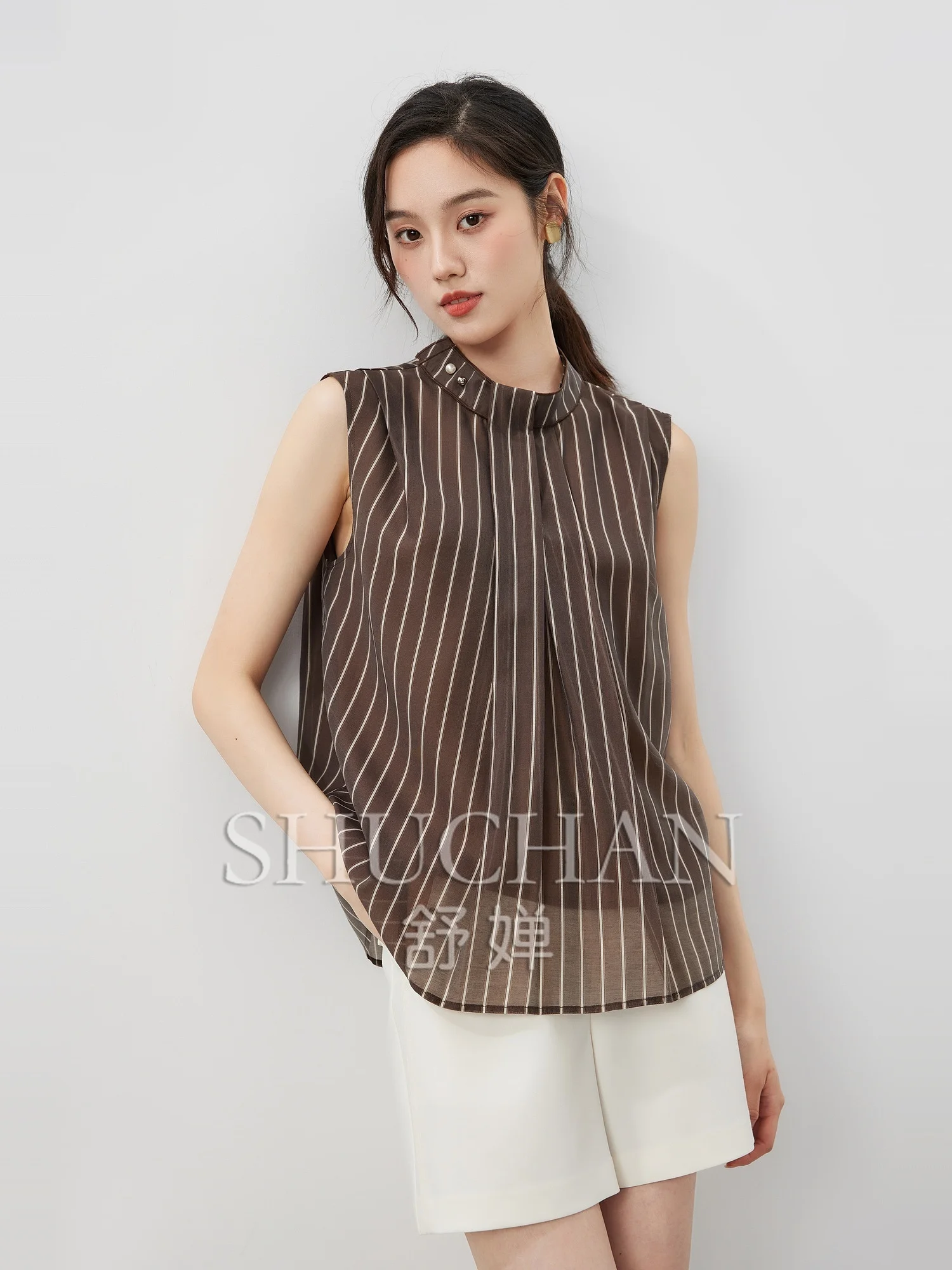 

good quality, boundless elegance, literary contrasting stripes, breathable lyocell small stand-up collar sleeveless shirt
