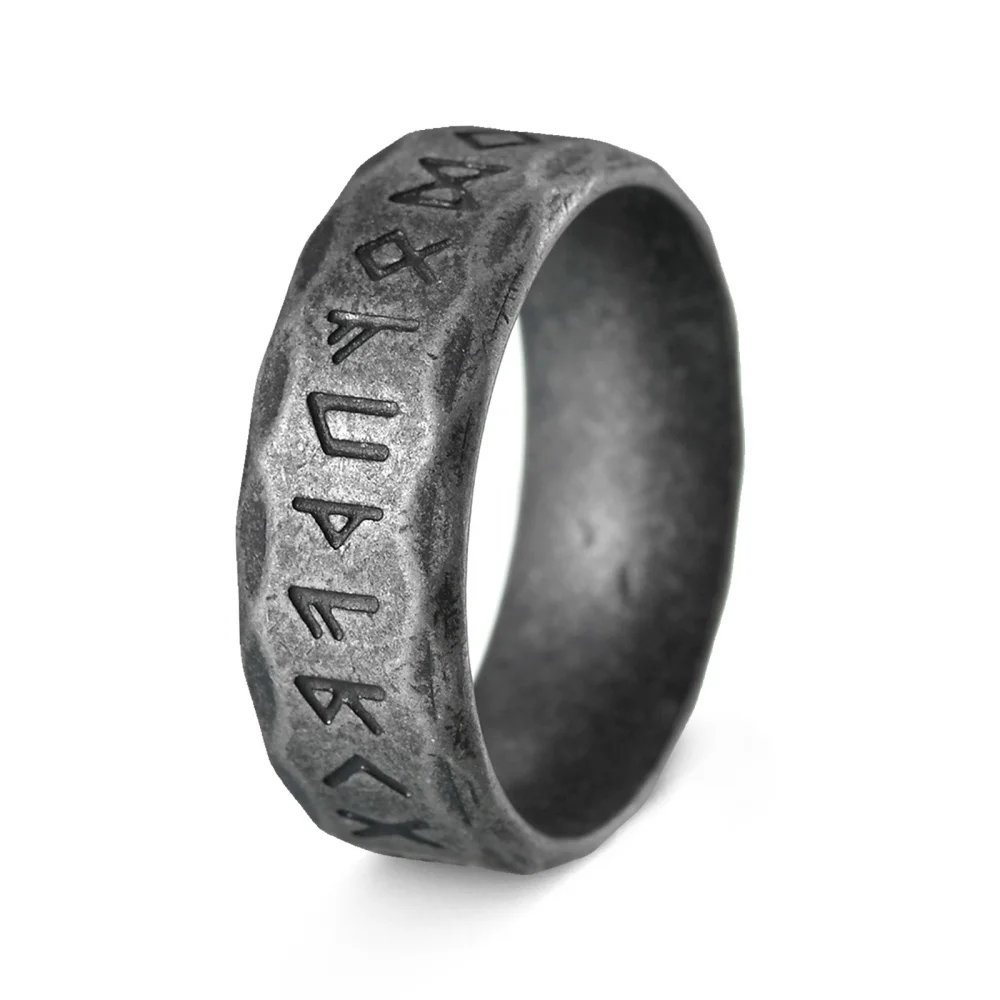 Runenring für Herren, facettierter, graviertes Symbolband, goldfarben, Edelstahl, Ring im nordischen Stil, geometrischer Statement-Schmuck. – Detail 5