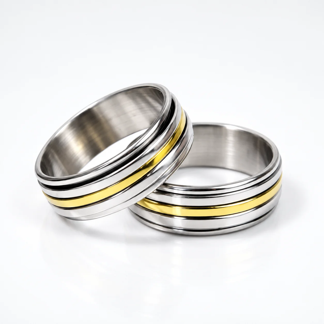 20pcs/Lot Stainless Steel Wedding Bands Two Tone Gold Silver Striped Ring Unisex Men Women Classic Jewelry Wholesale Bulk