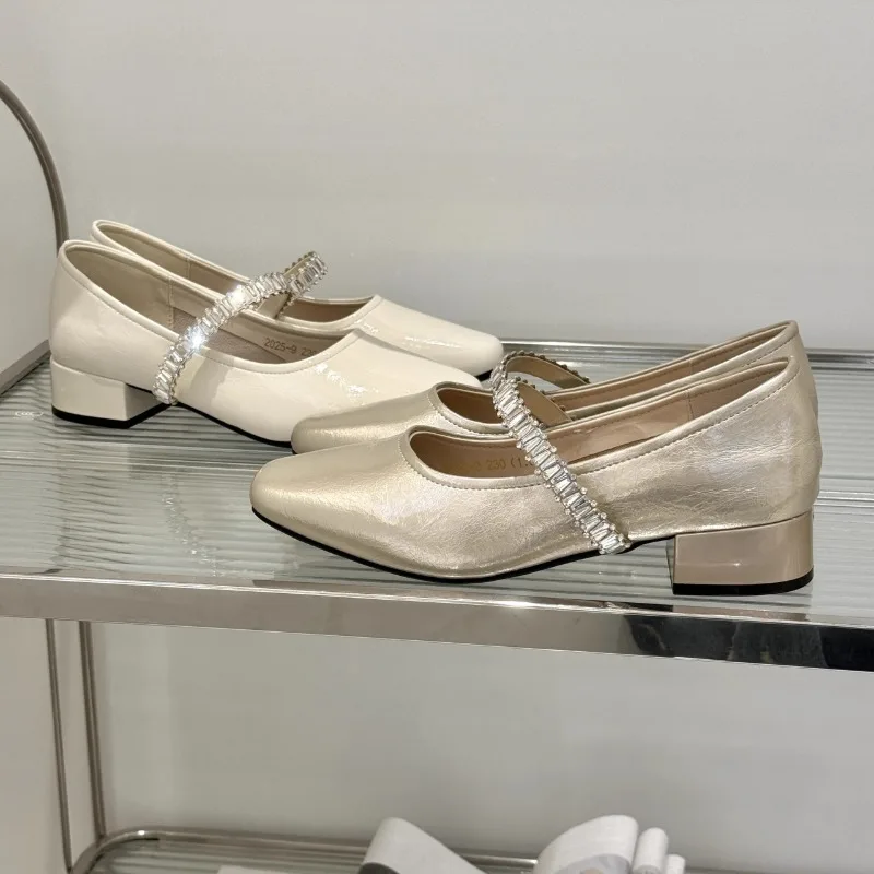Zapatos de tacón bajo concisos de cuero Pu para mujer, mocasines antideslizantes con suela suave de cristal brillante, zapatos de oficina con plataforma y punta cuadrada ligera para verano