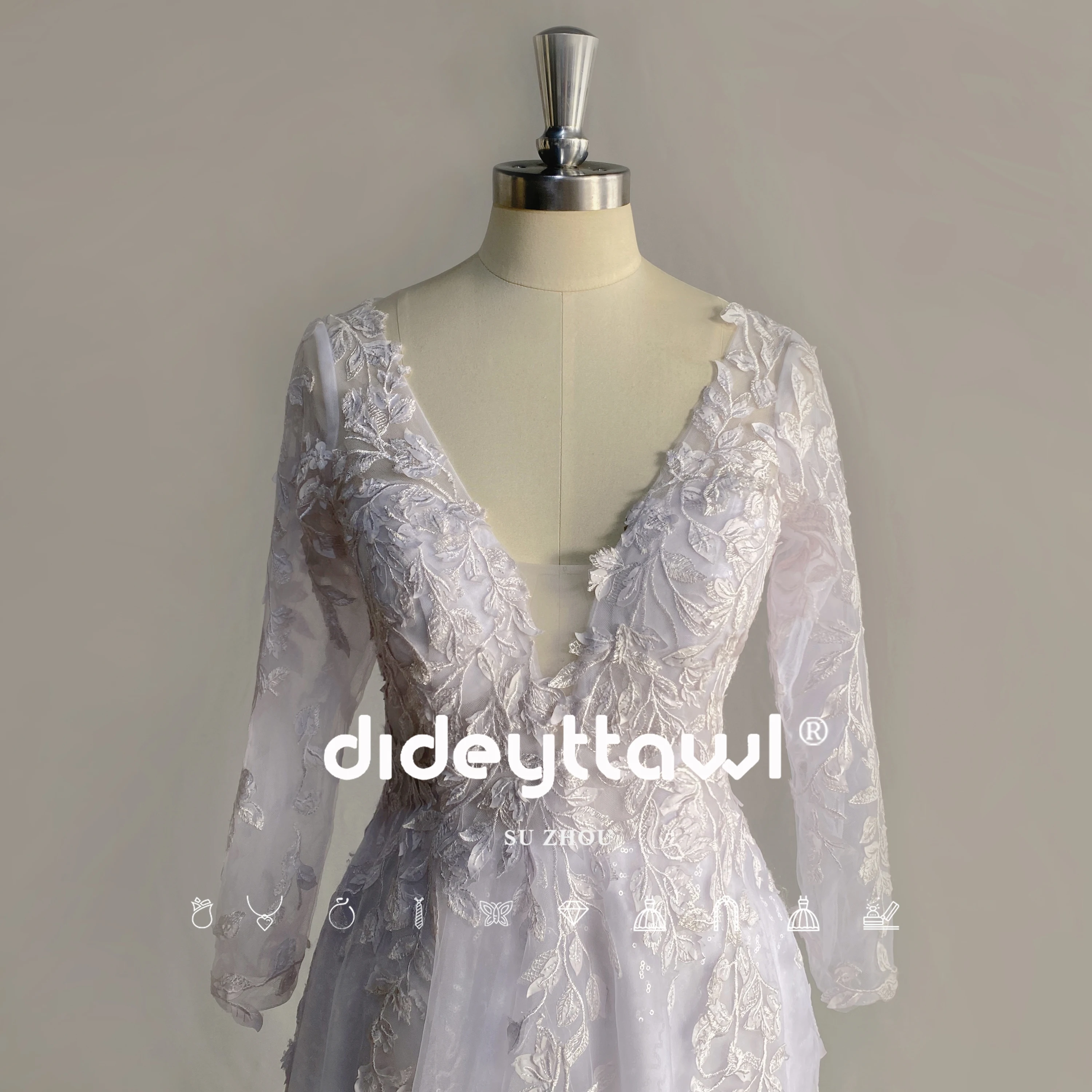 Dideyttawl Long Sleeve Tulle Boho Wedding Dress Lace Appliques A-Line Modern Backless Bridal Gown Sweep Train Robe De Mariée