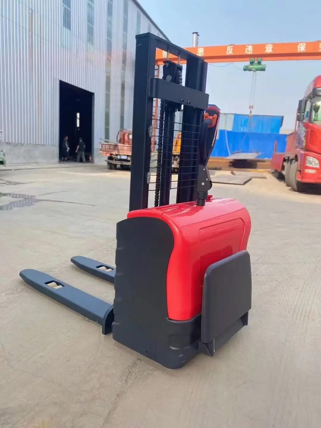 Electric Walkie Stacker Forklift Electric Pallet Stacker Walking Full Electric Stacker 1.5ton 1.6m