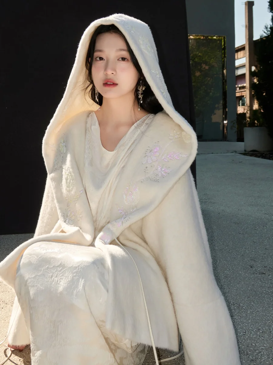 

Lamb Wool Alpaca Hair Heavy Embroidery Sequins ort Coat Cloak Outerwear in Milk White Color for Women's Faion Winter 2023