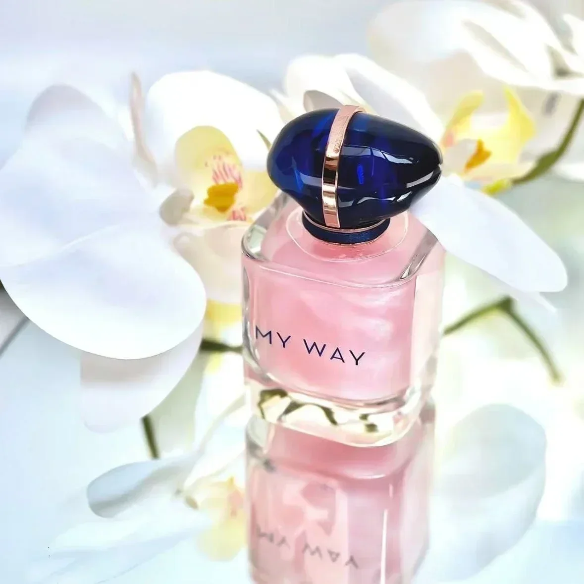 عطر يدوم طويلاً 90 مل عطر ذو علامة تجارية عالية الجودة رائحة فاكهي طبيعية طازجة رذاذ جسم خشبي مزين بالزهور مناسب للمواعدة