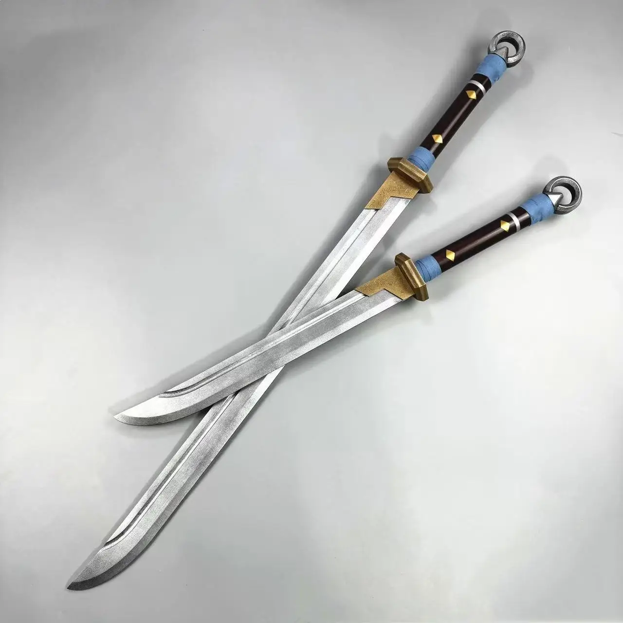 Drie uur 's ochtends Zwaardwapens Spel waar de winden samenkomen Cosplay Prop Halloween Kerst Fancy Party Kostuumaccessoires