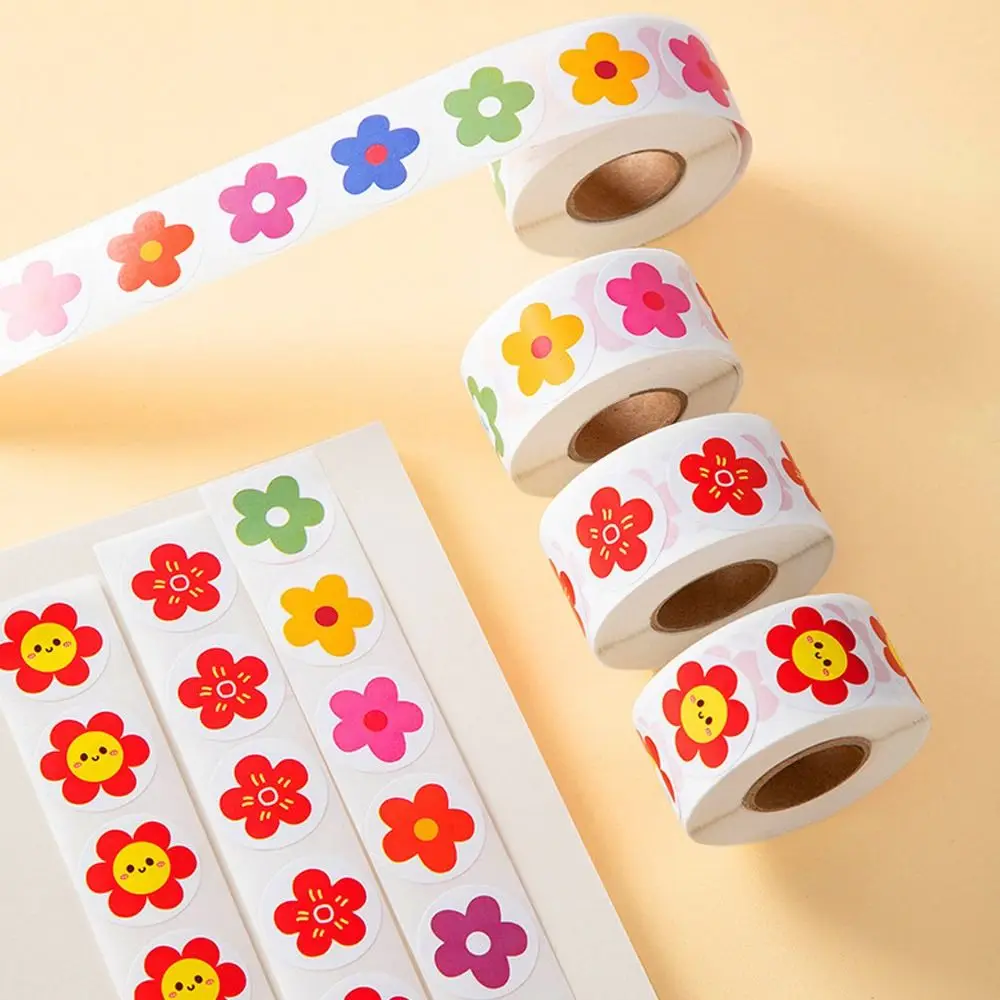 500Pcs/Roll Little Red Flower Kindergarten Stickers Self-adhesive Animal Praise Stickers Student Stationery Cartoon