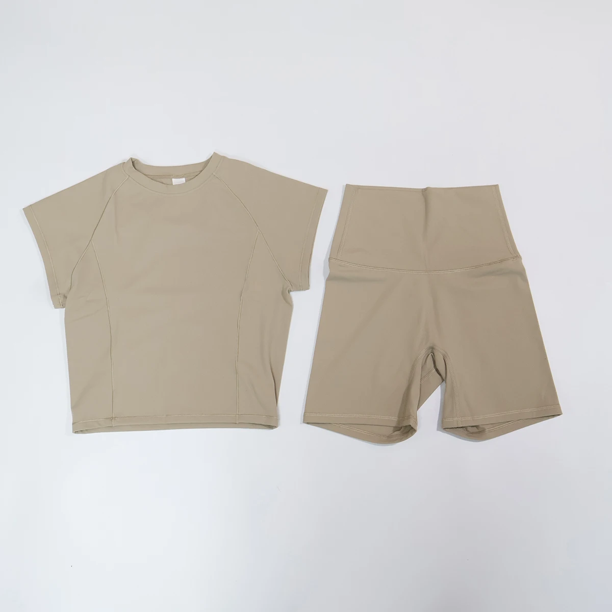 Sommer Damen Zweiteiliges Fitness-Set Kurzärmliges Schnelltrocknendes Yoga-Outfit für Outdoor-Laufsport Damen 2-Teiliges Sportset – Detail 11