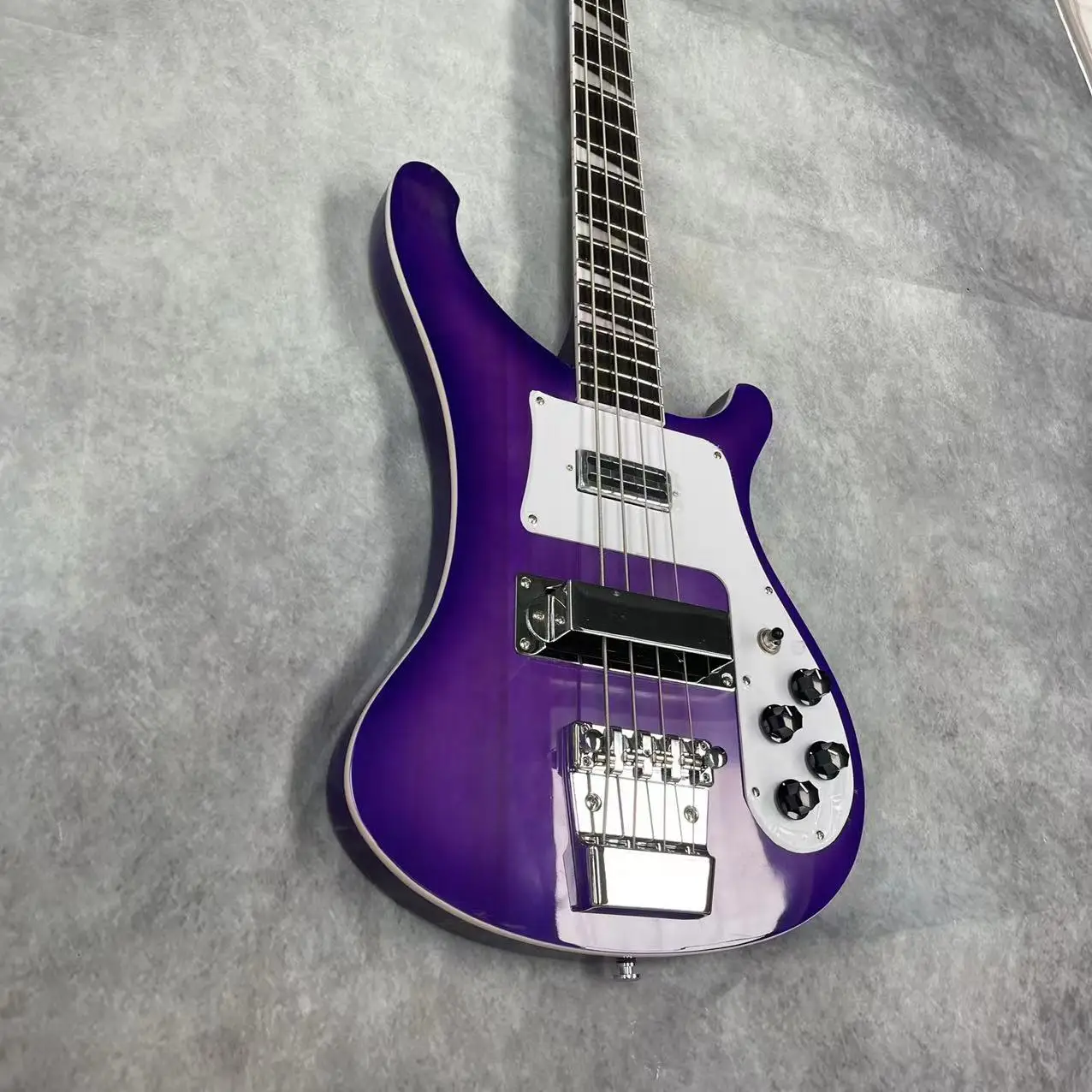 Rickenback's bass electric bass integrated with 4-string electric bass, gradient purple body, rose wood fingerboard, maple wood