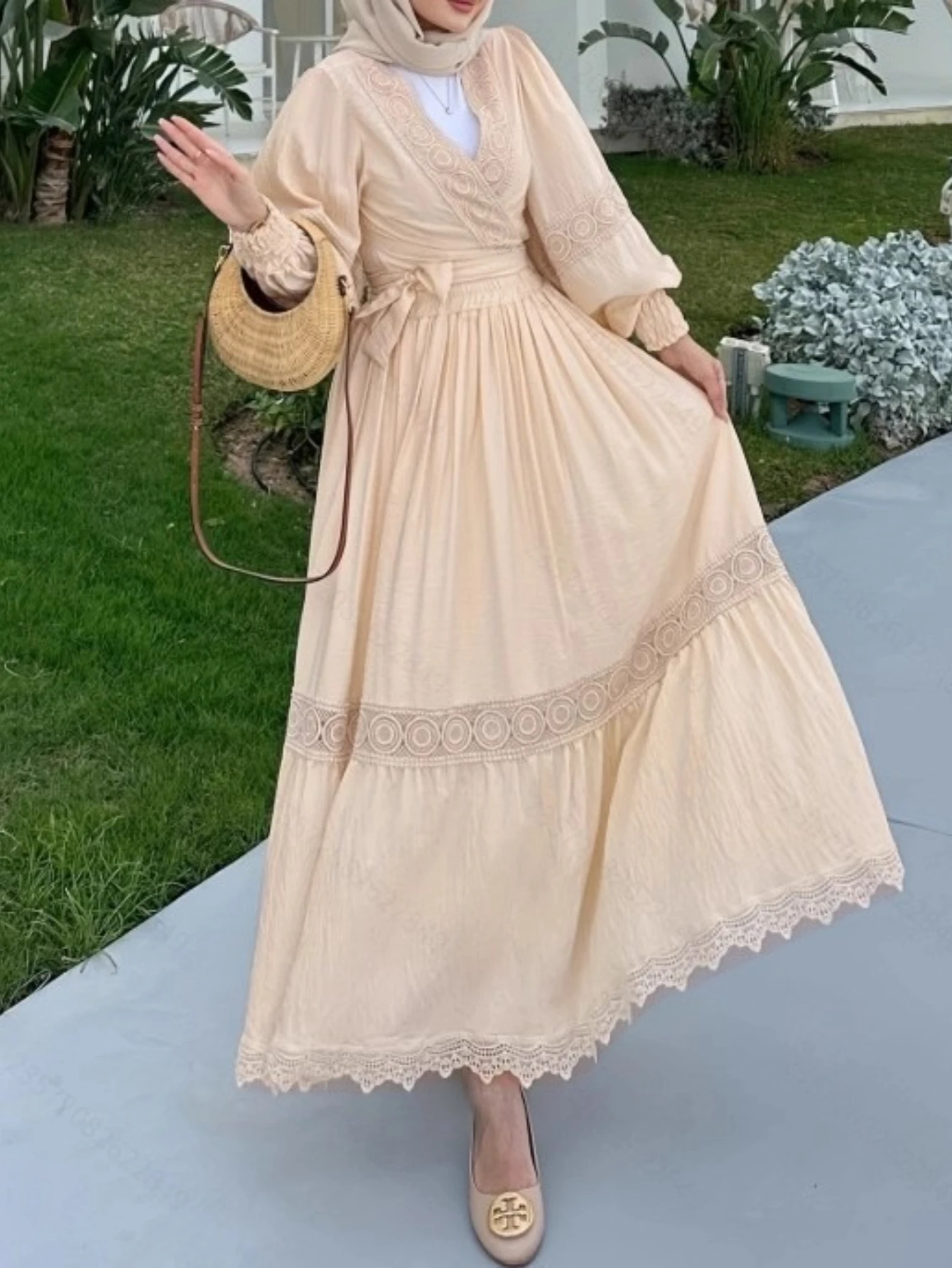 

Ид женское платье мусульманская Абая с v-образным вырезом на шнуровке для вечеринки Джалабия Рамадан Длинные абайи Vestidos Largos Арабский длинный халат Марокко Кафтан