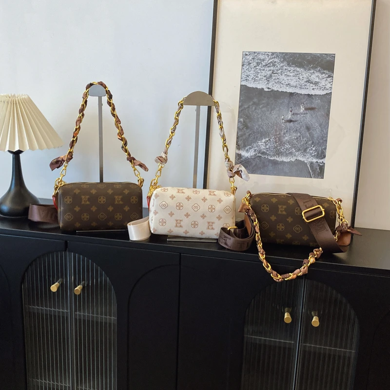 

Designer Women Crossbody Bag Leather Elegant Shoulder Bag Classic Vintage Style Luxury Fashionable Tote