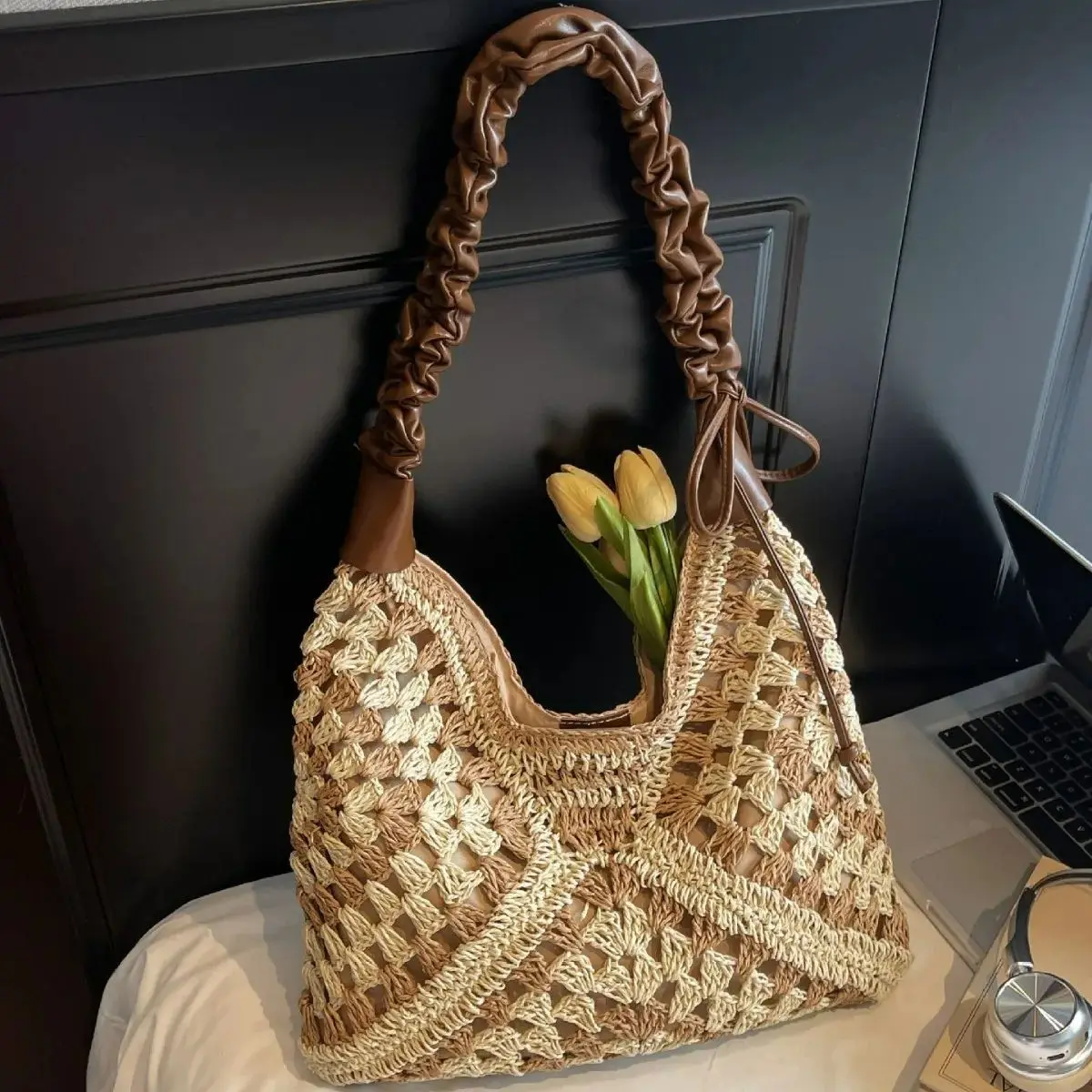 

2025 New Trendy Summer Straw Crochet Bag Leisure Beach Weave Shoulder Bag Casual Vacation Women's Handbags Travel
