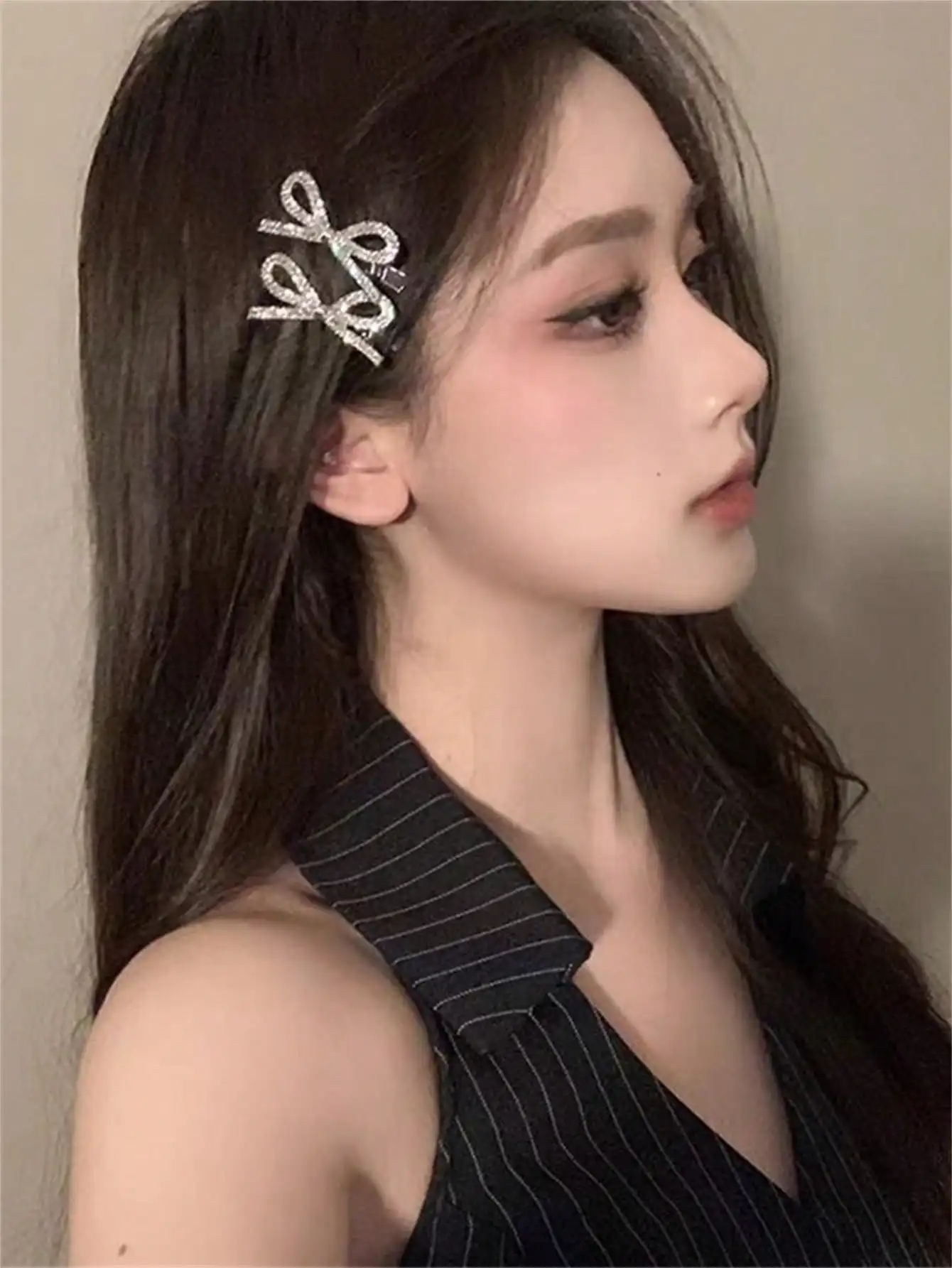 

2pcs Women's Fashion Elegant Sparkling Rhinestone Alloy Bow Alligator Hair Clips, Bangs/Side Hair Clips, Suitable For Holidays