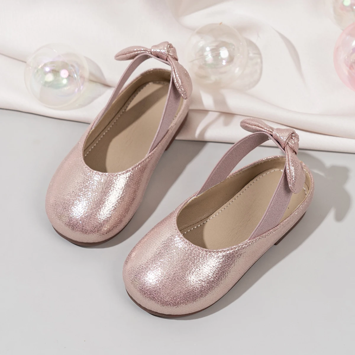 Girls Glitter Flat Mules Mary‑Jane Shoes, Kids Round‑Toe Back‑Strap Slippers with Bow Decor, Elastic Ankle Strap Soft Sole