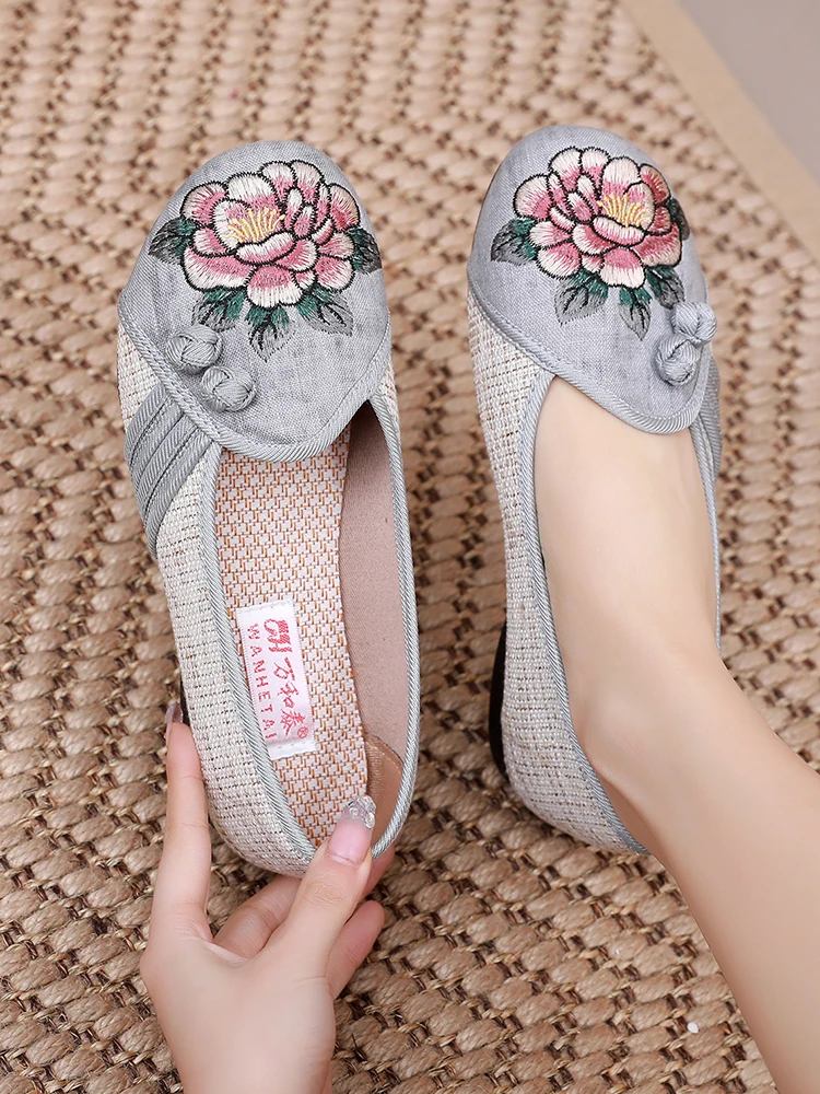 female flat embroidered shoes springautumn single national wind restoring ancient ways flax cloth shoes mother soft bottom shoes