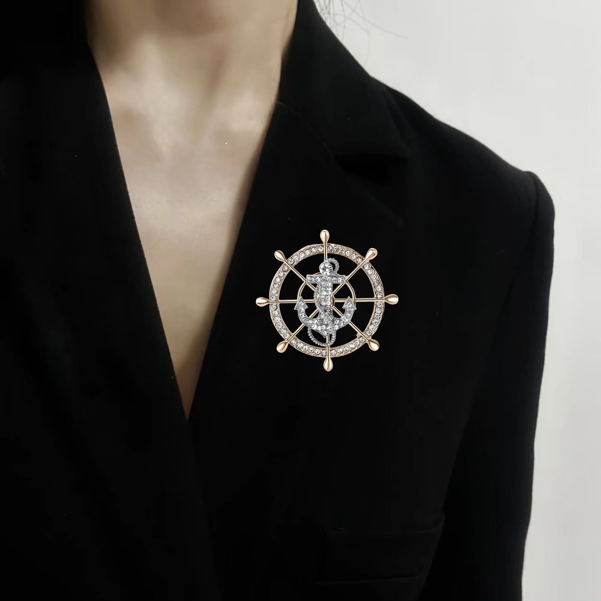 Beaut&Berry Trendy Rhinestones Rudder Brooches for Women Unisex Anchor Pins Casual Party Jewelry Accessories Gift Decoration