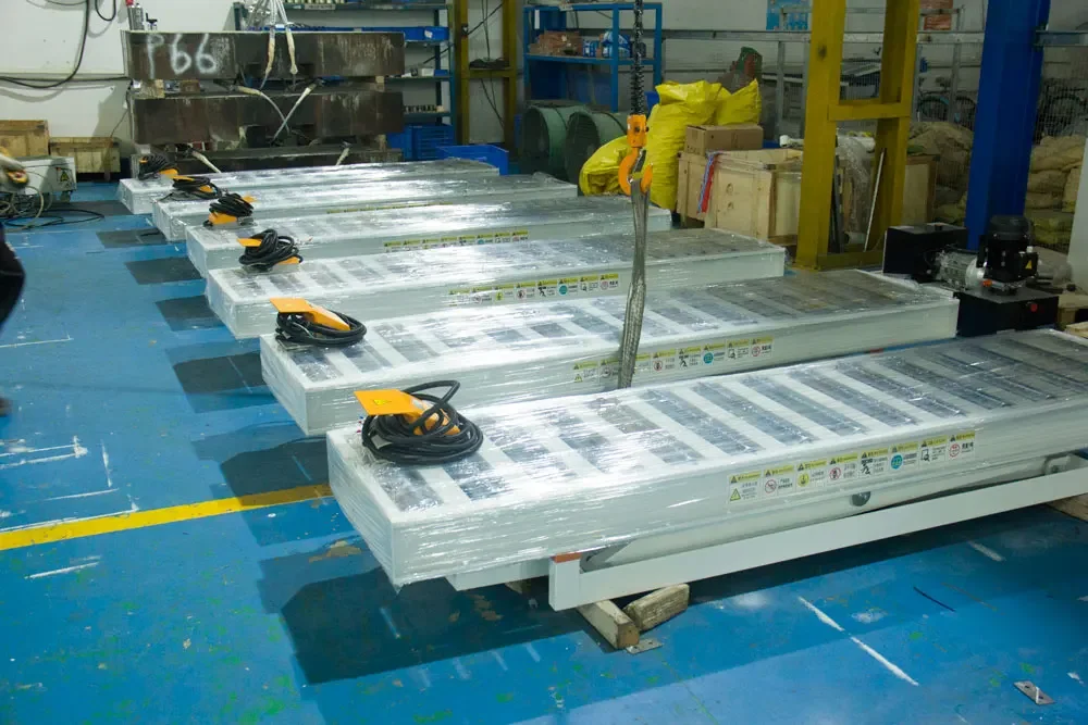 1000 kg pneumatischer Scherenhubtisch für den Sofa-Produktionsgebrauch