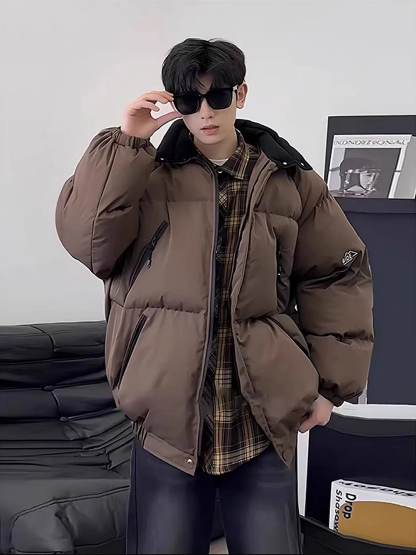 

Retro American Sle Thiened Warm Cotton Jaet for Men Coffee Color Stand Collar Winter Coat Cleanfit Trendy Brand