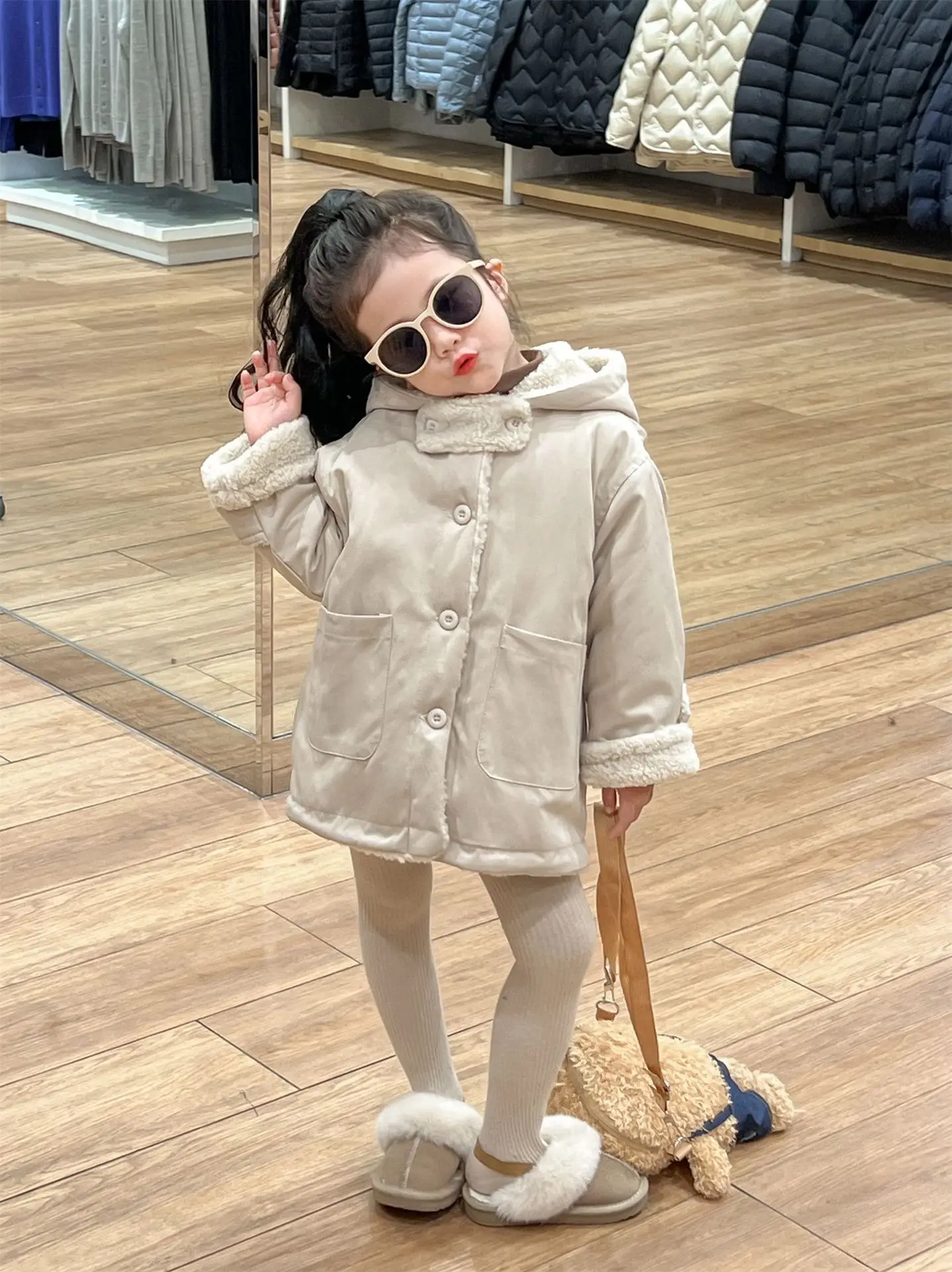 

Girl Coat Top Korean Style Childrens Neutral 2023 Winter Fashion Thick Warm Girls Two Solid Color Lamb Wool Medium Long Coat Top