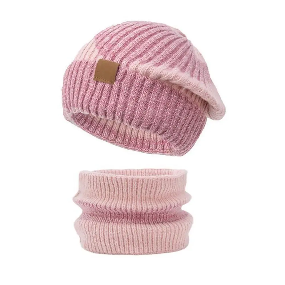 مجموعة وشاح قبعة شتوية سميكة أنيقة مقاومة للرياح والبرد قبعة صغيرة دافئة وناعمة لحماية الأذن للنساء