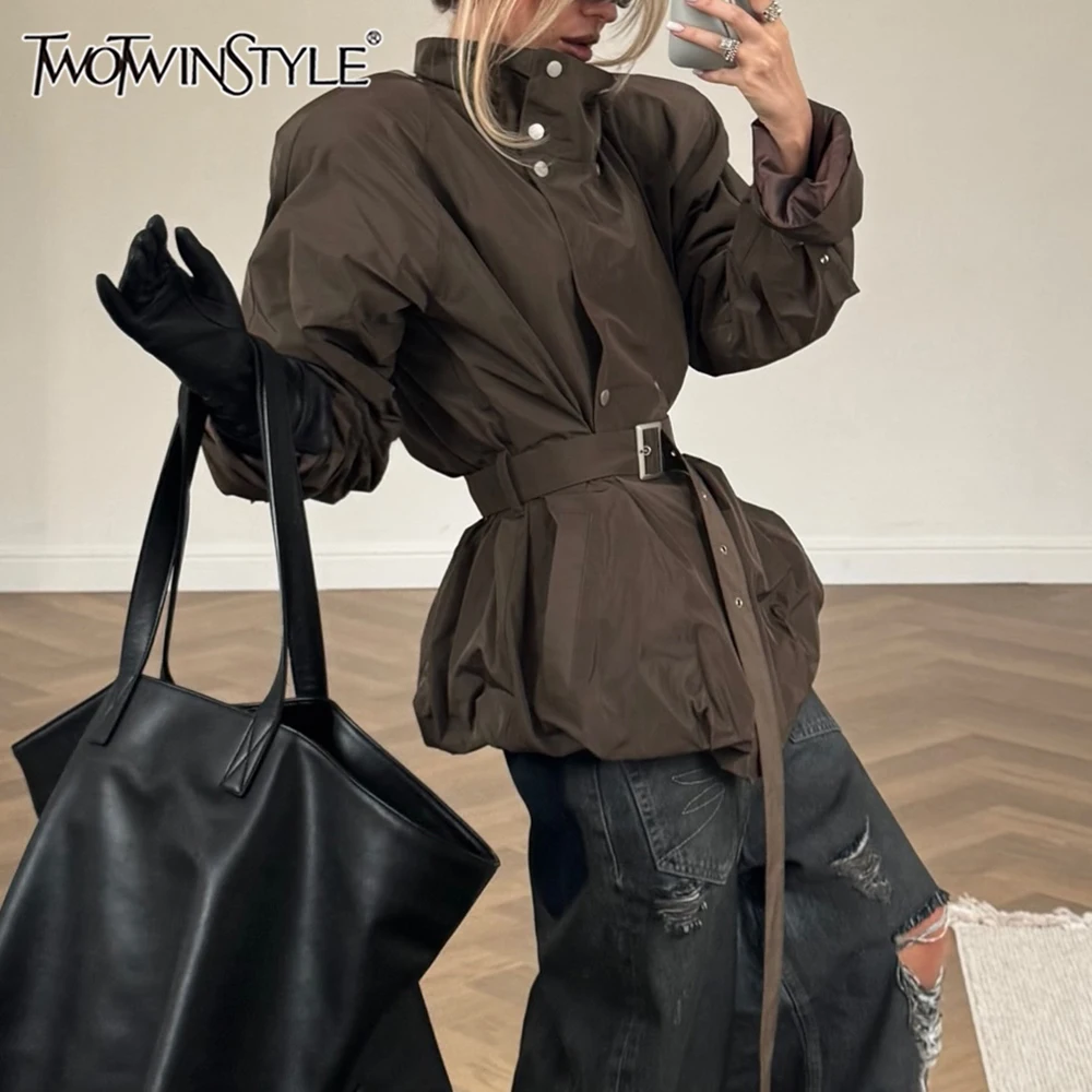 TWOTWINSTYLE Casual Daily Wear Coffee Trench Coat for Women Stand Collar Buttons Design Belt Accent Oversized for Street Style