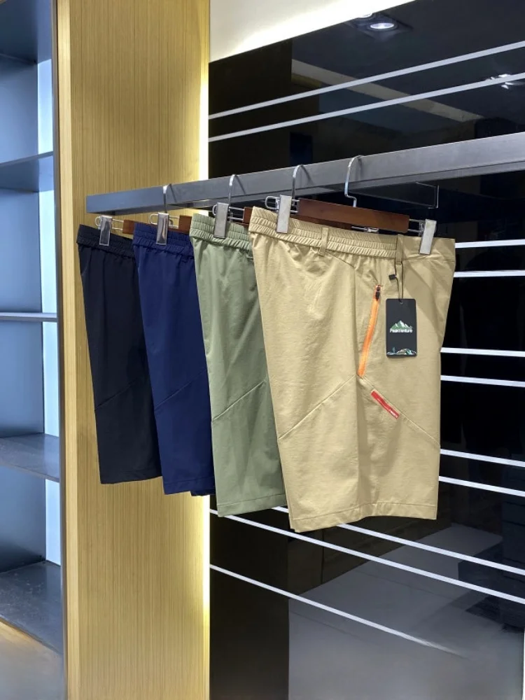 Functionality Meets Style: Color Block Zipper Shorts for Men Lightweight Elastic Comfortable Casual Summer Trousers