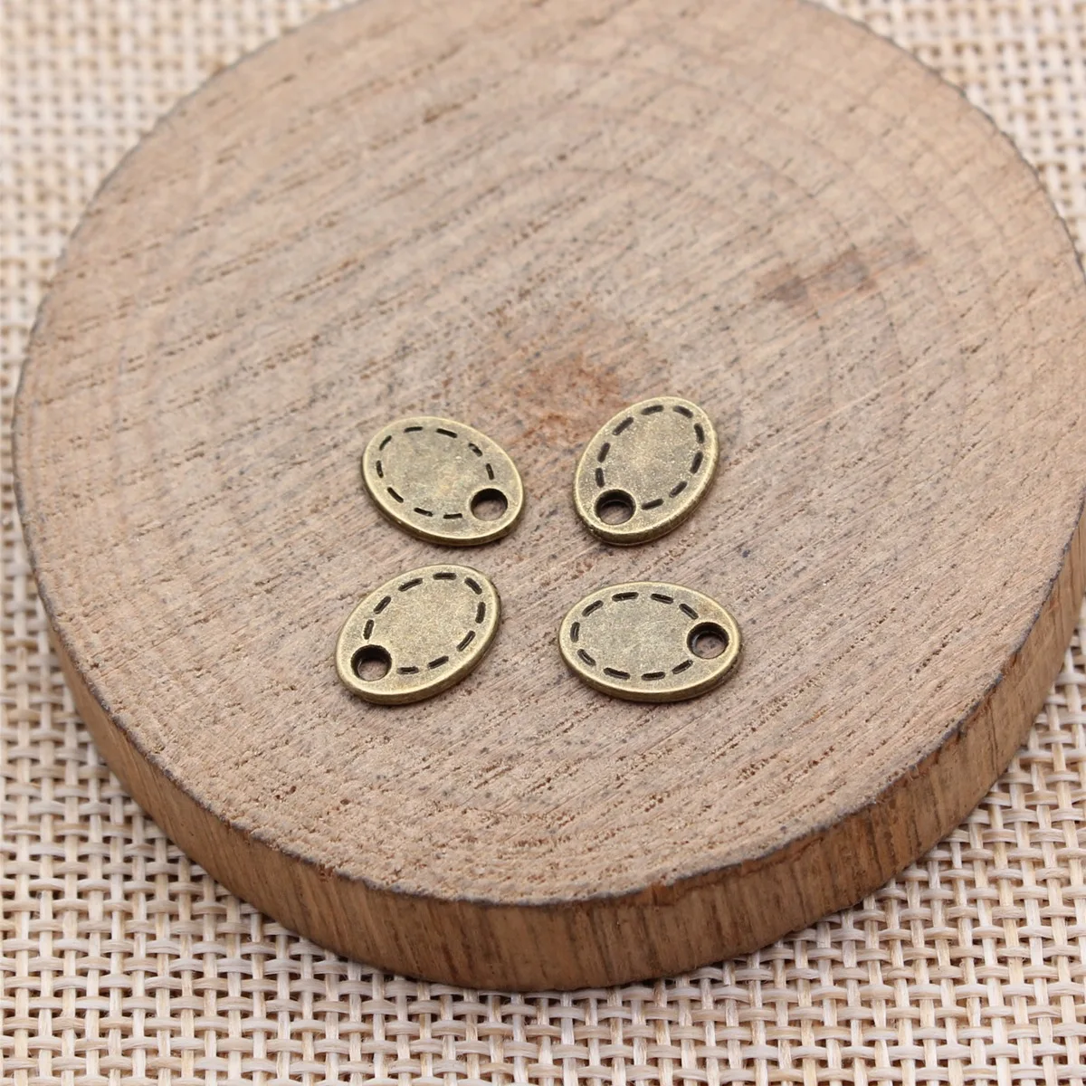 

80 шт. 10x7,7 мм (0,39x0,3 дюйма) овальные подвески-коннекторы для цепочек цвета античной бронзы, аксессуары для изготовления ювелирных изделий своими руками