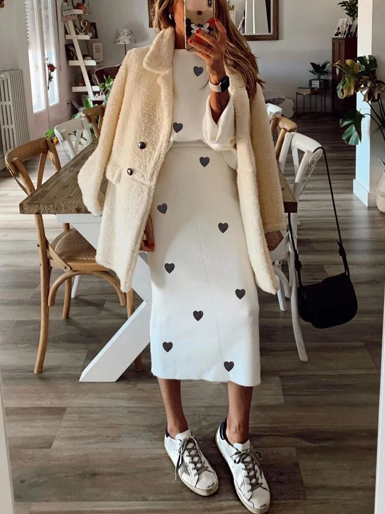 

Elegant Lady O-neck Long Sleeve Tops&Half Skirts Sets Simple Knitted Outfits Casual Heart-shaped Printed Vacation Two Piece Sets