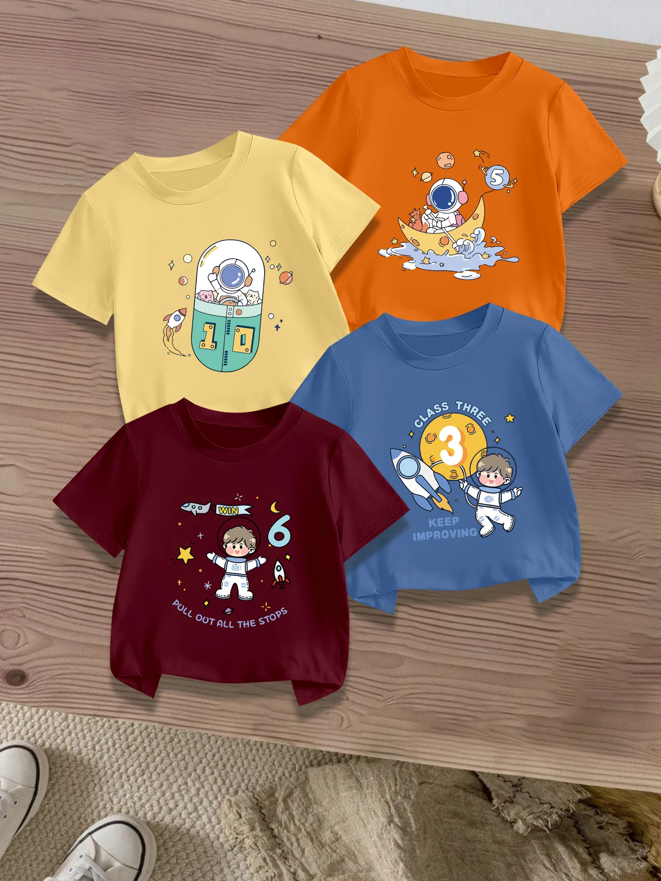 

4 предмета: летние повседневные футболки для мальчиков с принтом крутого космонавта