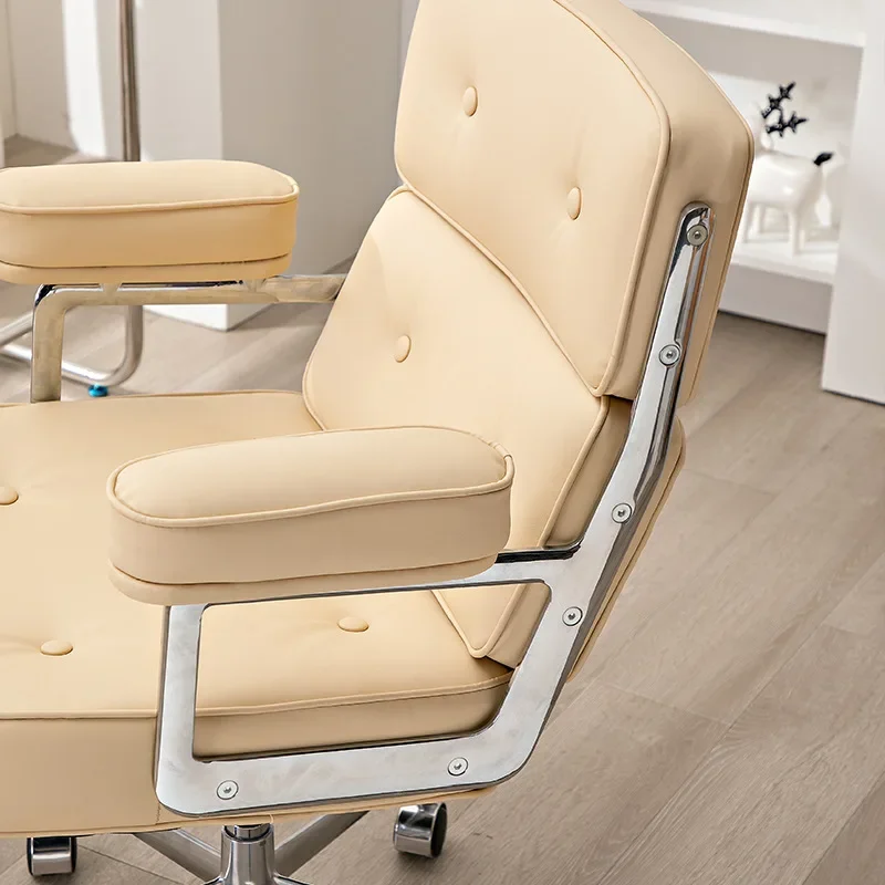 Sedia da ufficio moderna e minimalista