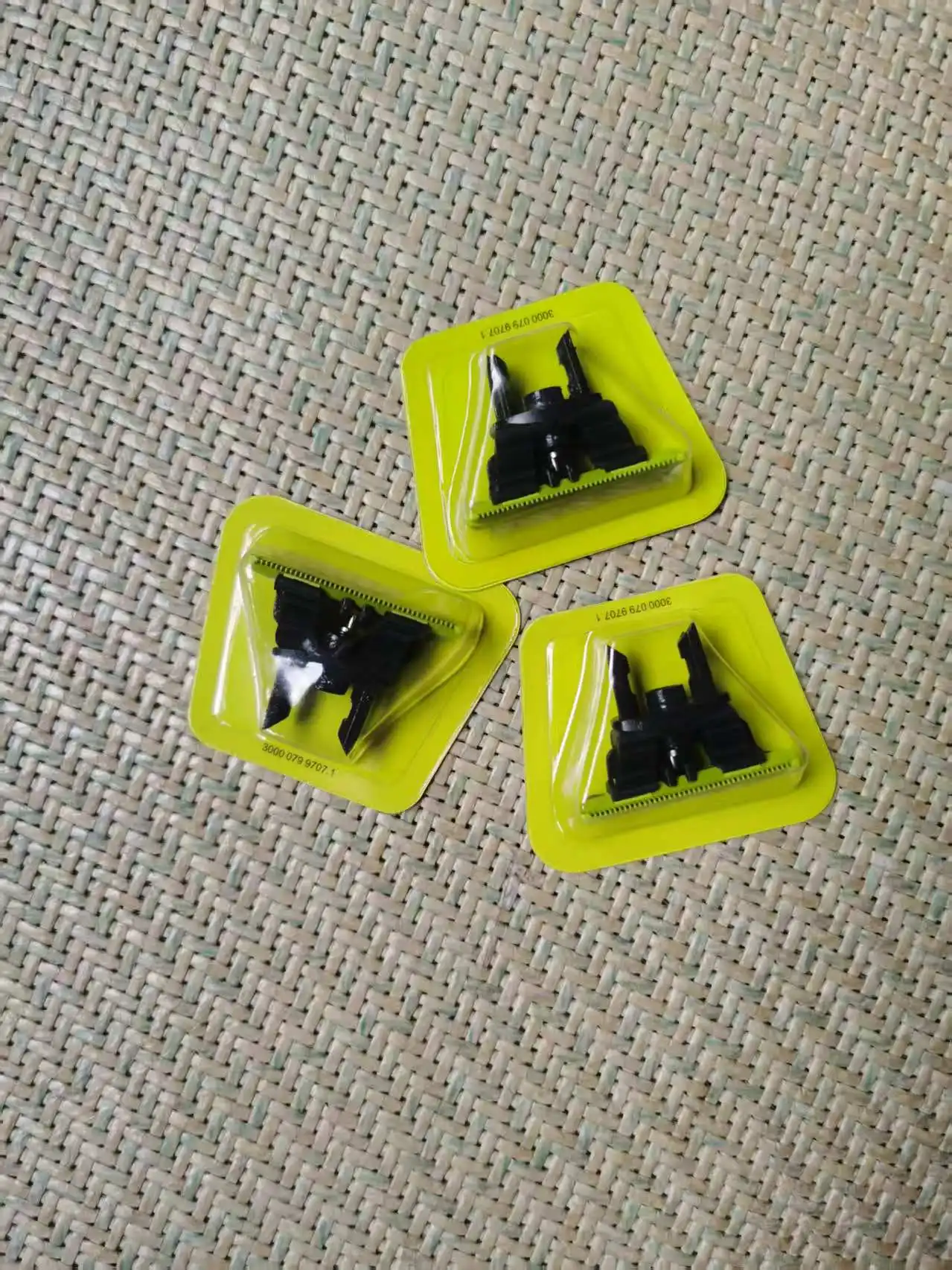 Рисунок 3 - Комплект для замены электробритвы