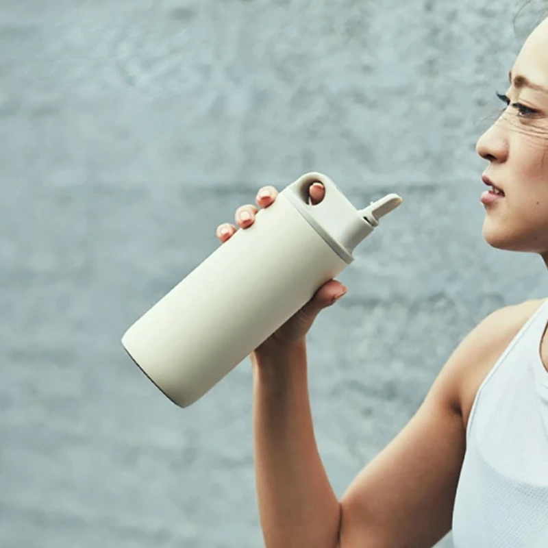 اليابان كينتو نشط فوهة شفط المكنسة الكهربائية الرياضية نفس نوع كوب الترمس المحمولة 550 مللي ترمس رائع