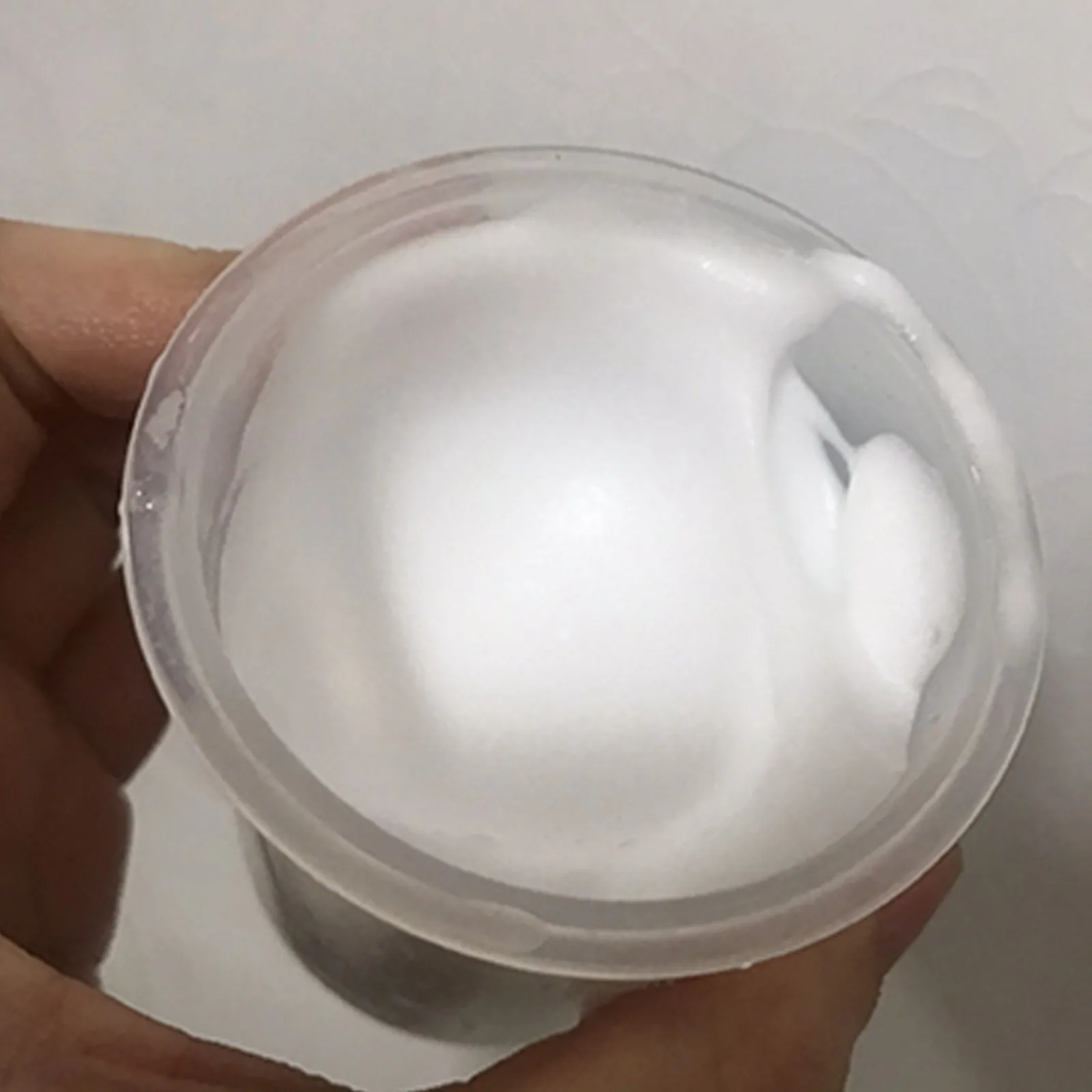 منظف وجه خفيف للنساء ، منظف ، ترطيب ، تنظيف عميق ، خفيف ، عرض