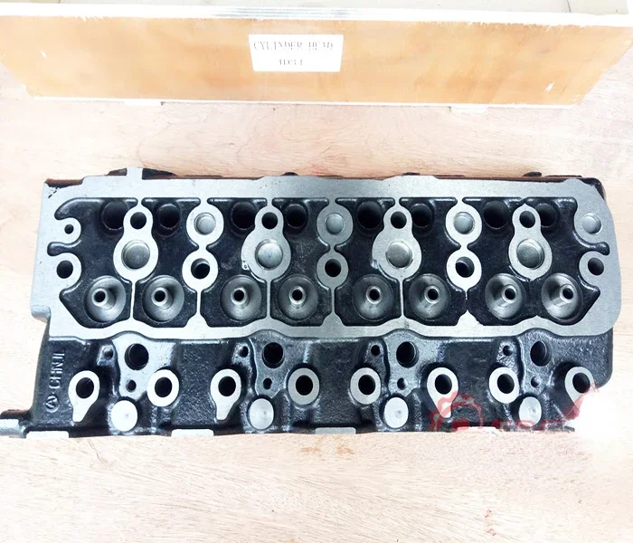 

High quality engine parts 4D36 Cylinder Head For Canter ME997799