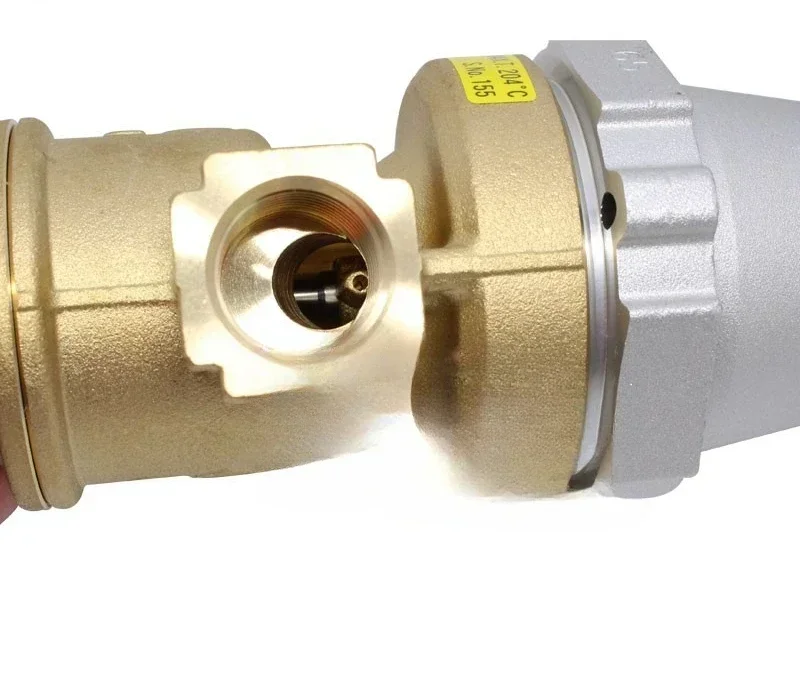 RE1 direct acting boiler pressure regulating valve RE3 pilot high temperature stabilizing valve DN25