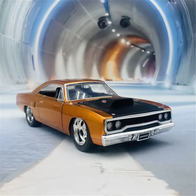 JADA 1:24 Plymouths Road Runner Alloy Sports Car Model Diecast Metal Muscle Track Racing Car Vehicles Model Simitation Kids Gift