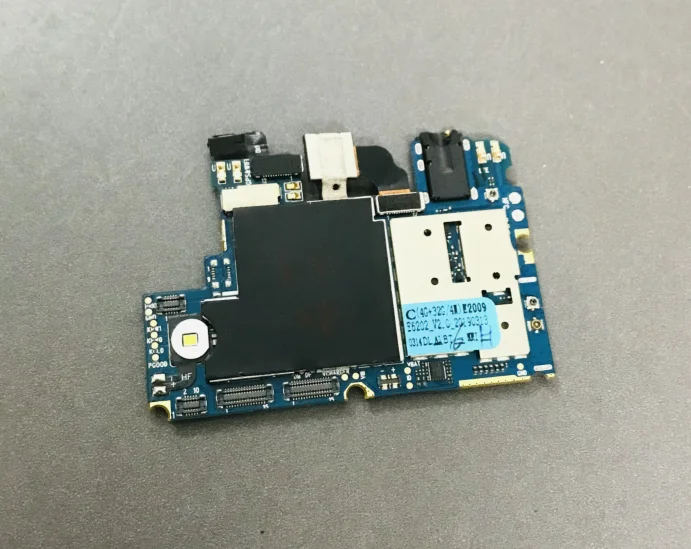 Оригинальная материнская плата 4G + 32G для Elephone A6 mini MT6761, четырехъядерный процессор, бесплатная доставка Оригинальная материнская плата 4G + 32G для Elephone A6 mini MT6761, четырехъядерный процессор, бесплатная доставка