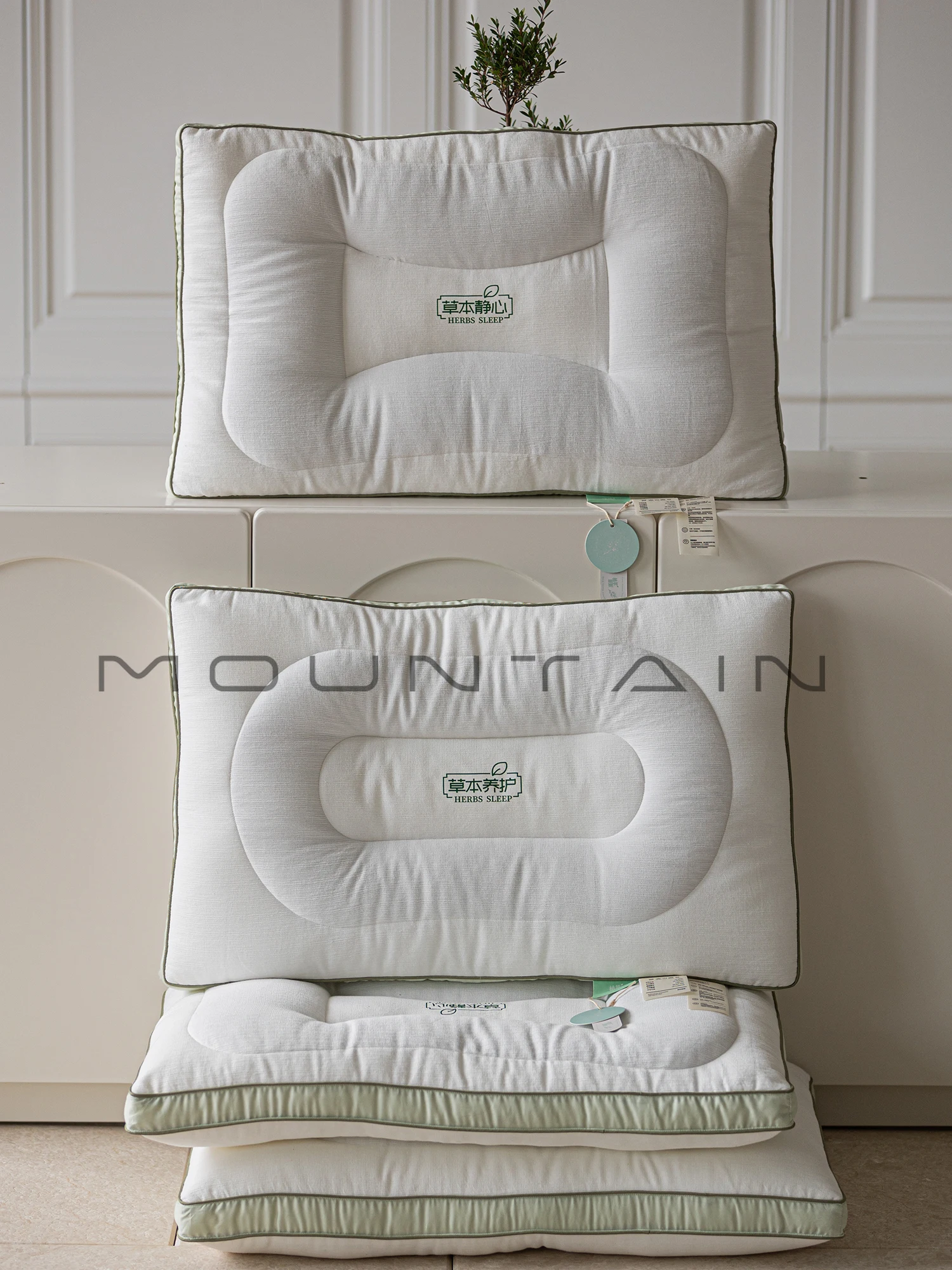 Cotton herbal moxa velvet pillow for bacteriostatic protection of cervical spine and special sleep aid for home use