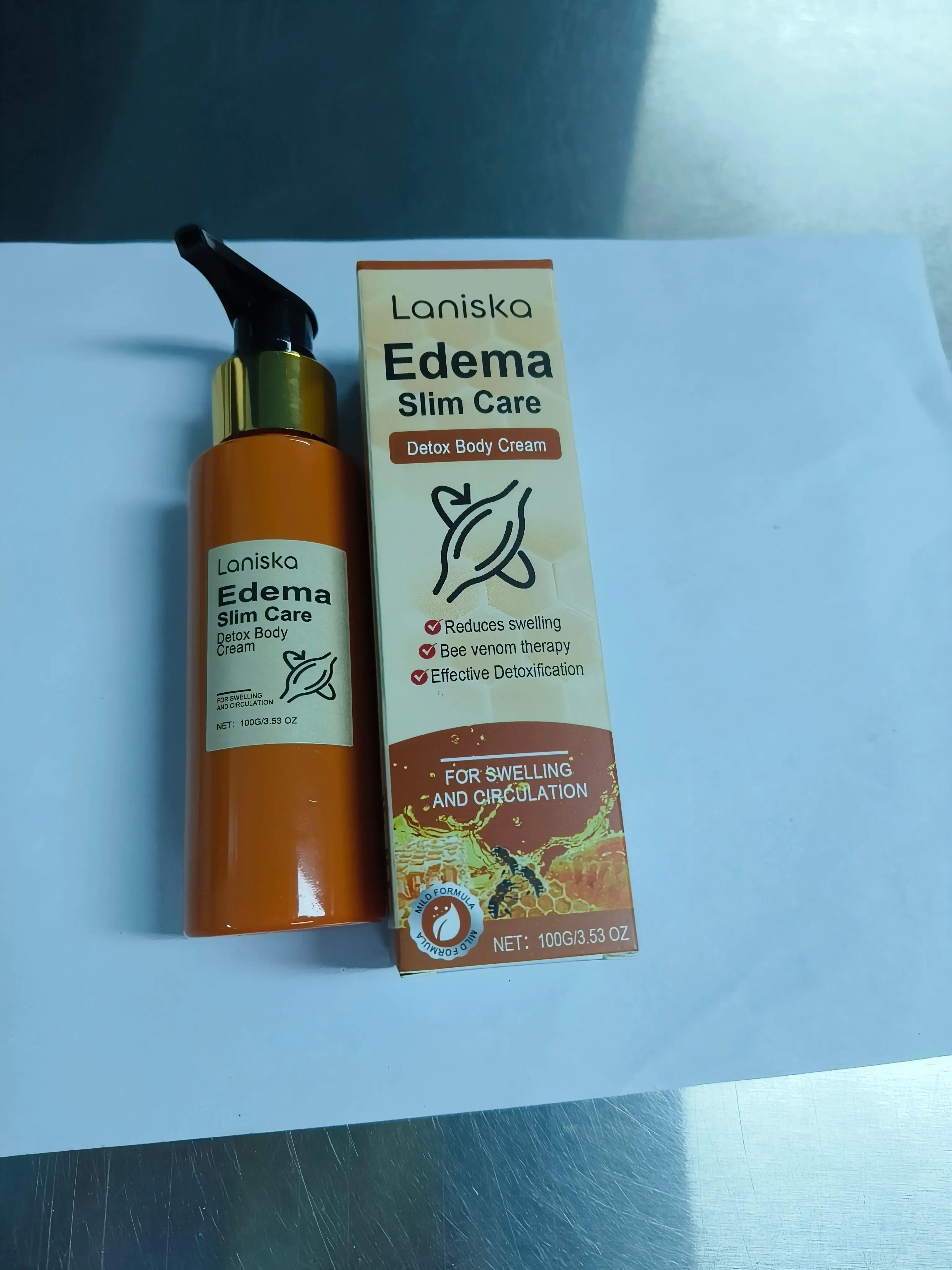 슬림 케어 디톡스 바디 크림 - 벌독 치료가 포함된 붓기 방지 및 순환 촉진 크림