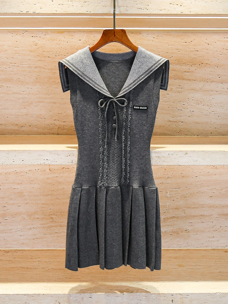 

Вязаный жилет с воротником-стойкой и юбка А-силуэта с завышенной талией, летняя коллекция 2025, для повседневной носки, простой дизайн, с узлом, короткая юбка