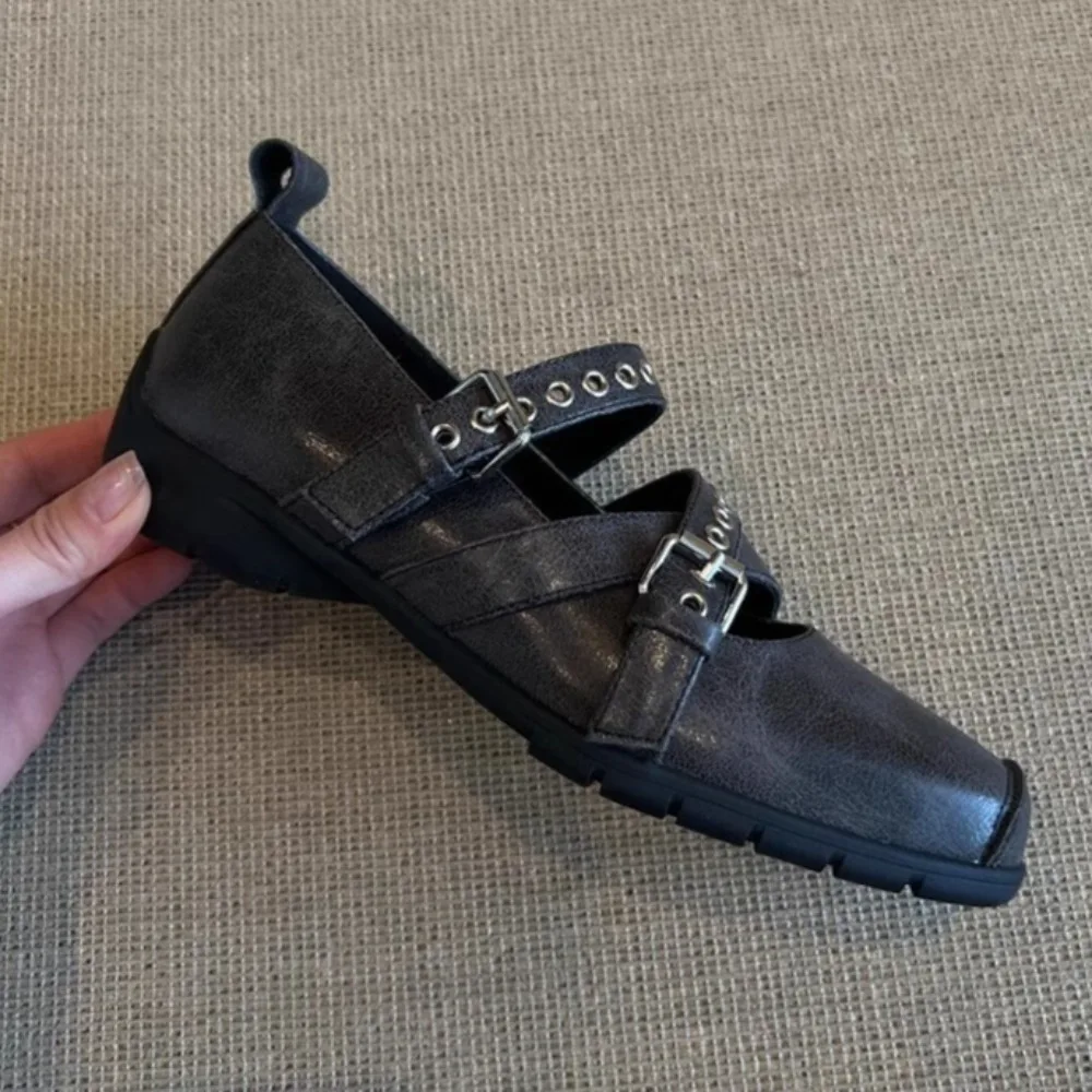 Shoes for Man Leather Fashion Design Sense Mary Jane Shoes Women's Belt Fastener Head Cross Belt Thick Heel Women's Shoes Trend