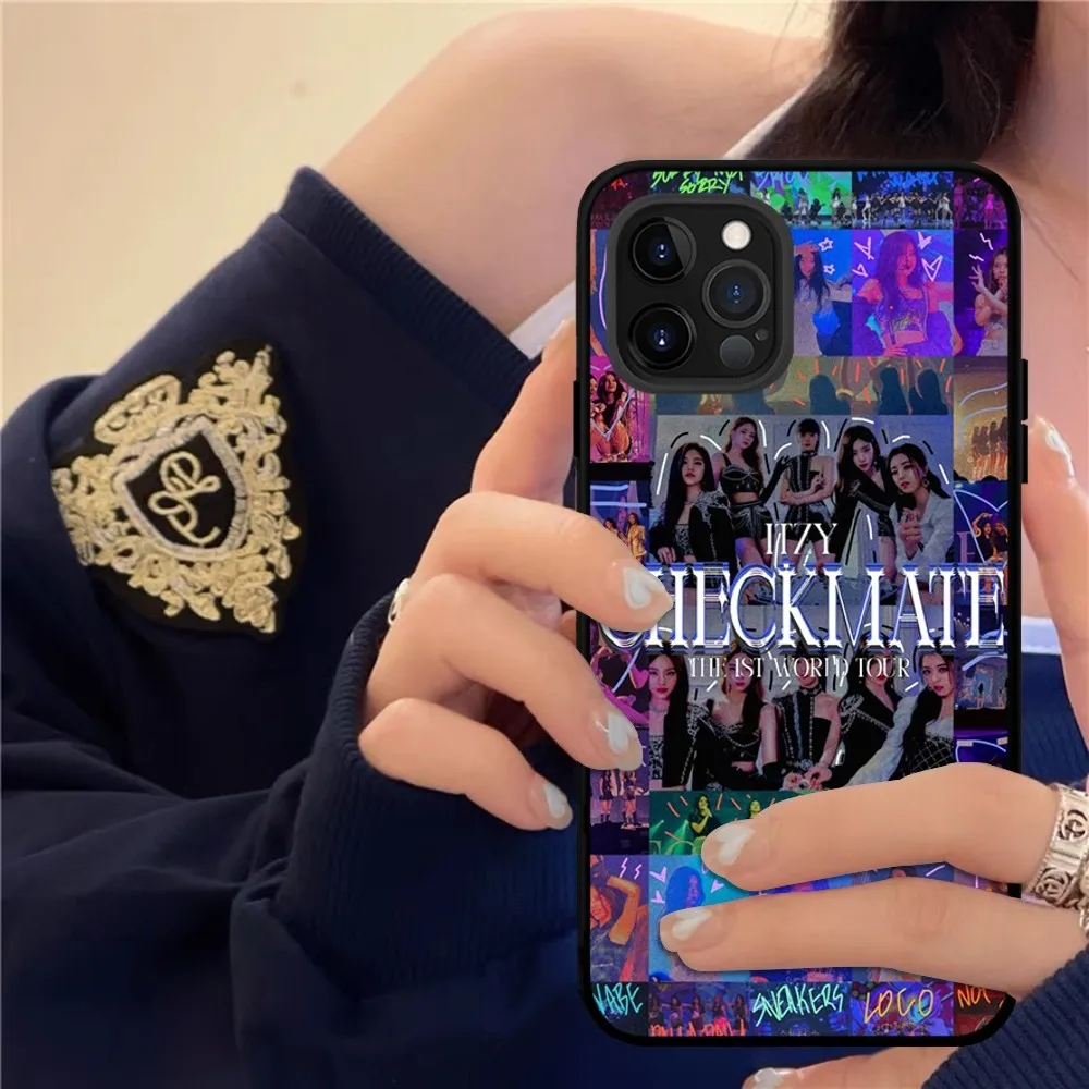 Hot Kpop group-ITZY Phone Case Silicone Soft for iphone 15 14 13 12 11 Pro Mini XS MAX 8 7 6 Plus X XS XR Cover