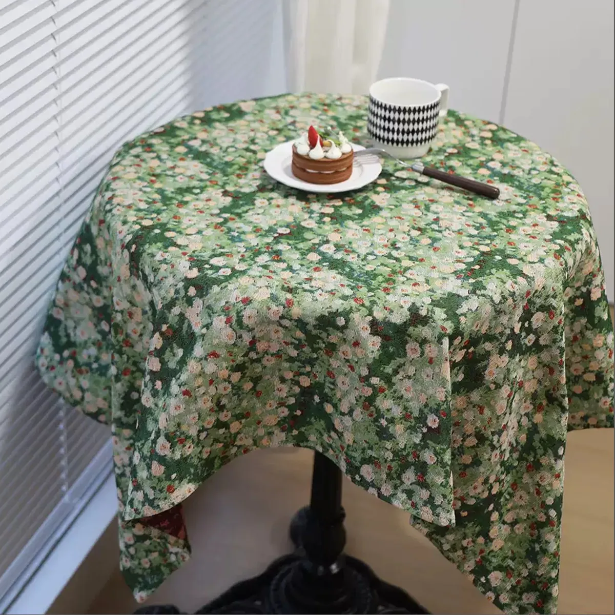 1pc Jacquard Green Grassland Tablecloth with Rolled Edges, Suitable for Atmosphere Home Decoration in Tea Tables, Dining Rooms,